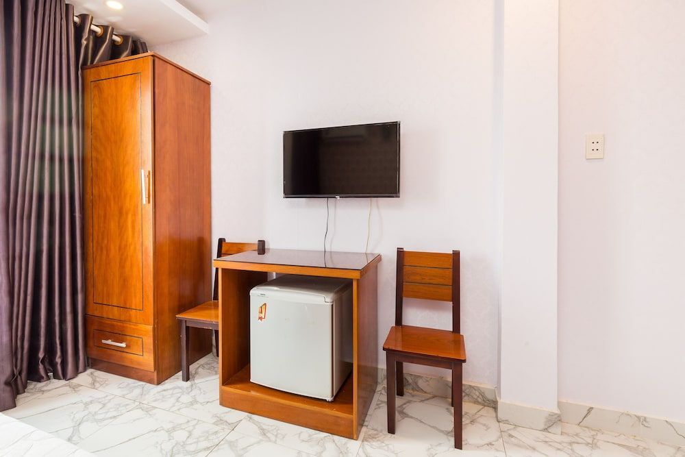 OYO 560 Le Ngan Phung Hotel — фото 2