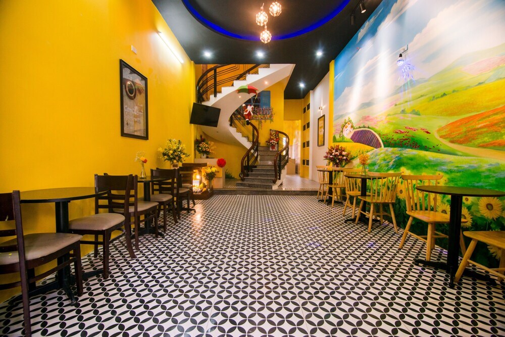 Дананг: ComCC Hostel And Coffee