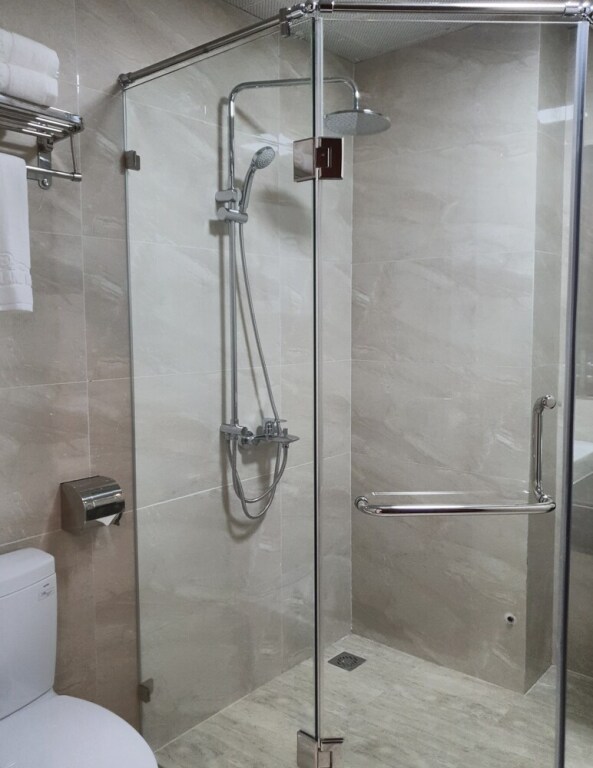 Халонг: Ha Long Land Hotel