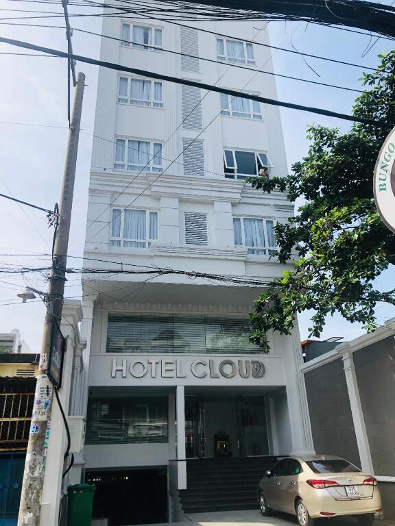 RedDoorz Premium Cloud 9 An Nhon Hotel — фото 1