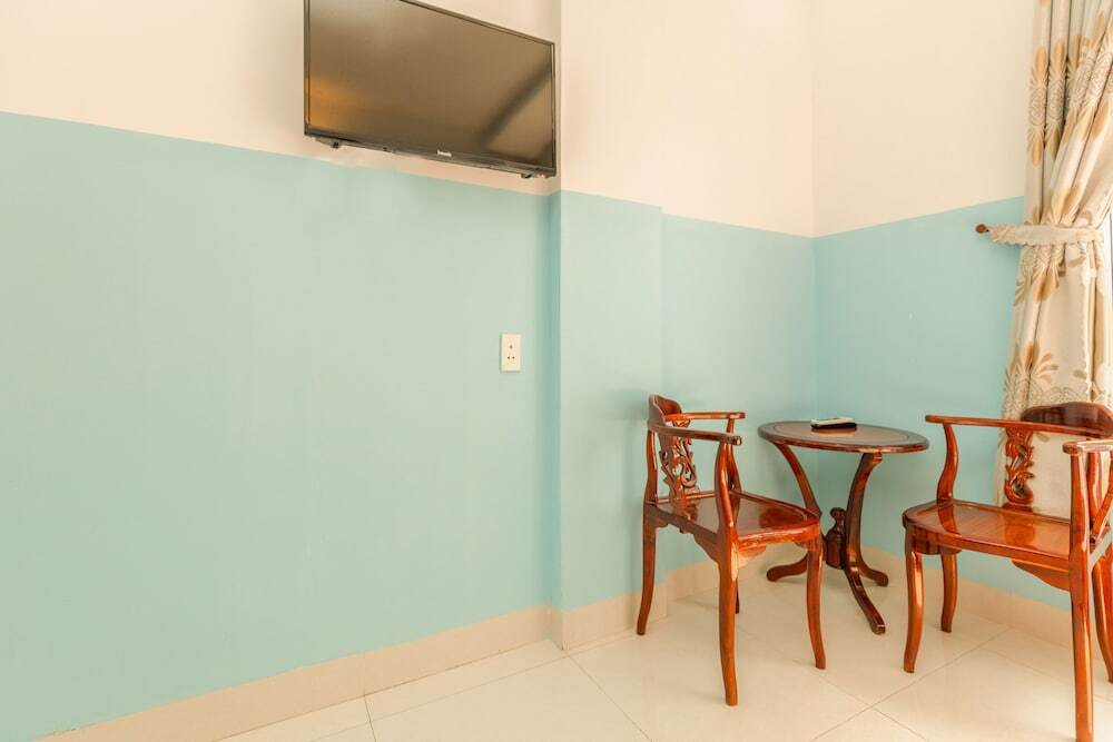Вунгтау: Hoang Truong Hotel by OYO Rooms