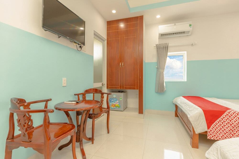 Вунгтау: Hoang Truong Hotel by OYO Rooms