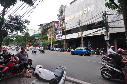 Cua Nam Comfy and Cozy HomeSTAY in Old Quarter (Hoan Kiem district) — фото 1