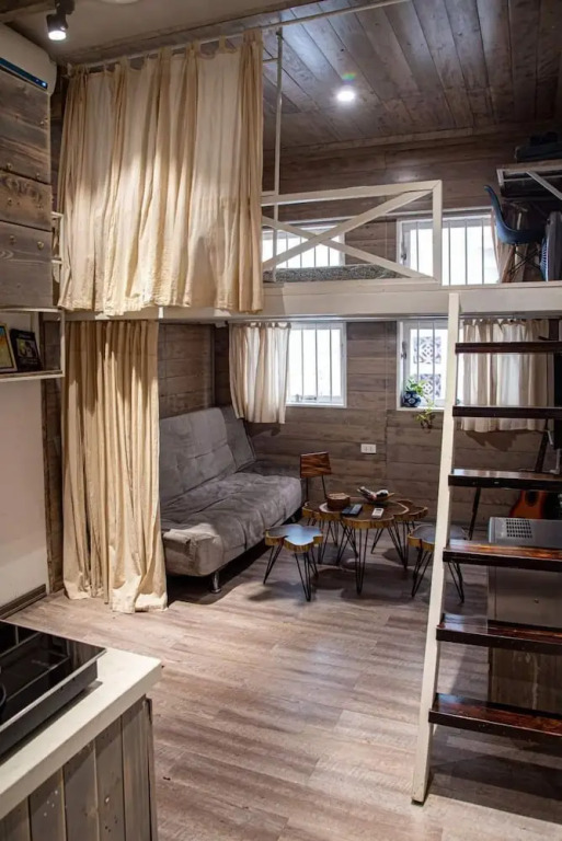 Ханой: Bu Studio