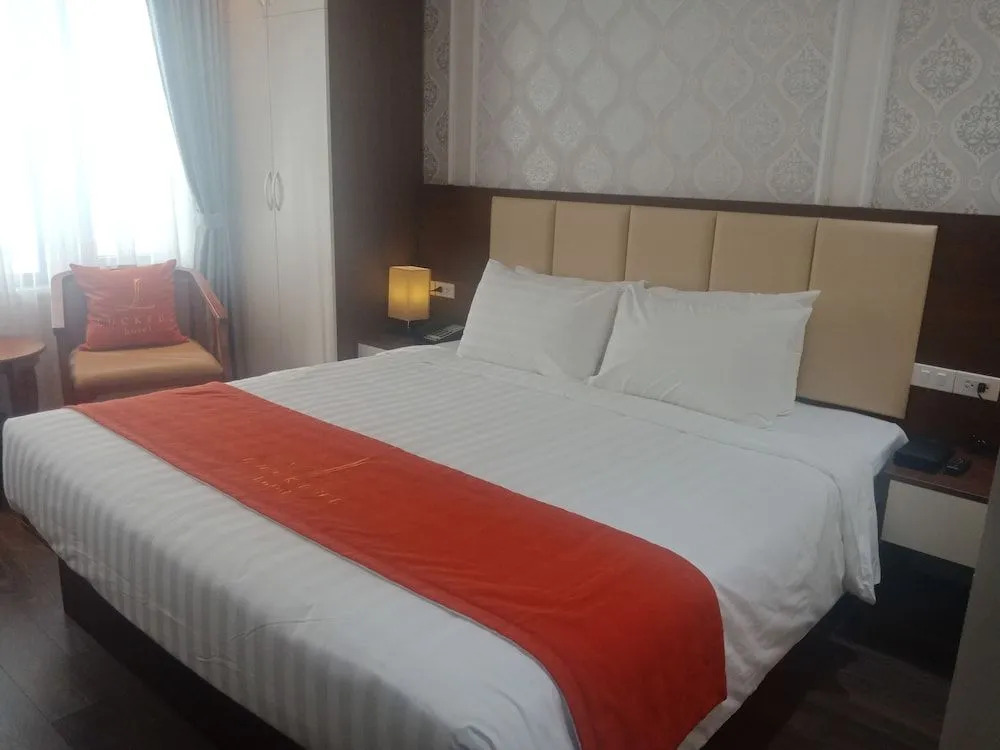 Ханой: Luckful Hotel