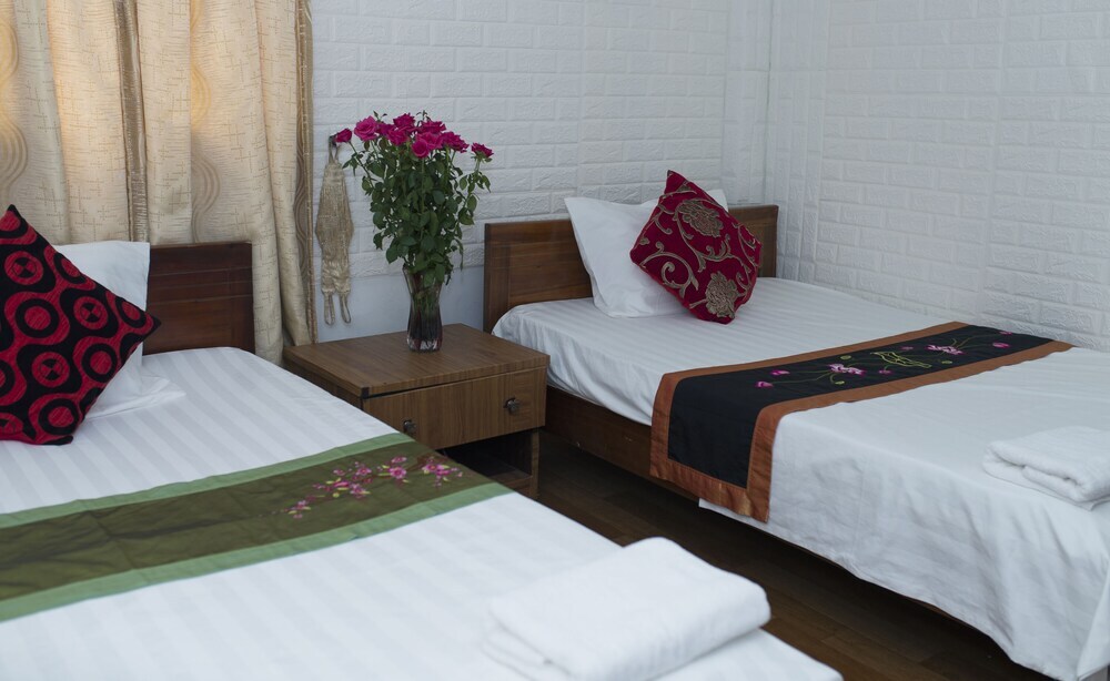 Ханой: Lunar Hotel