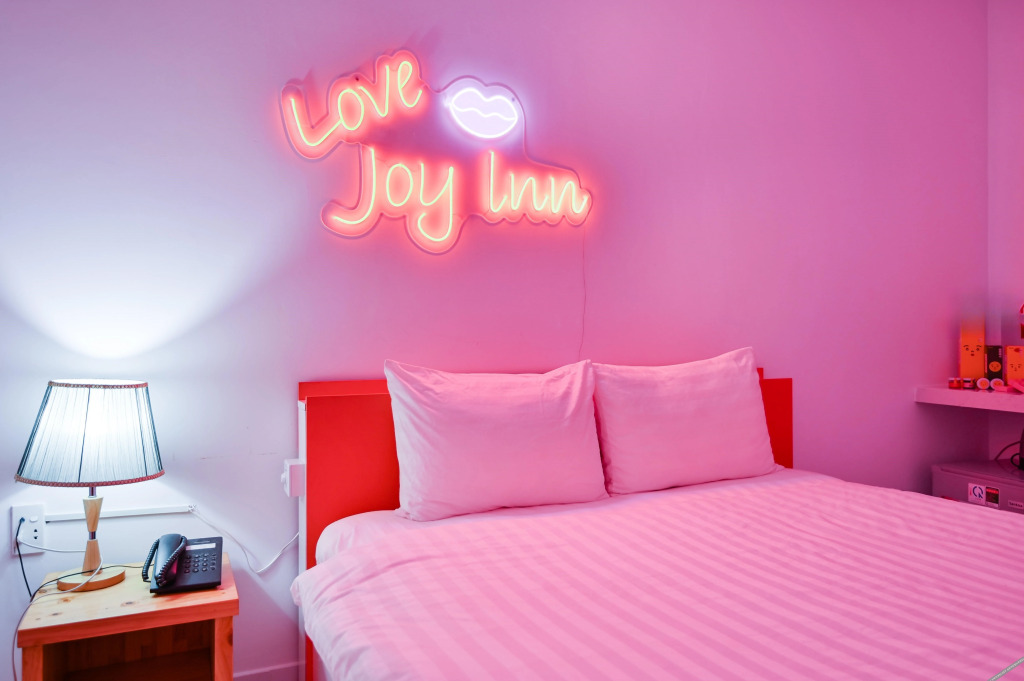 Хошимин: Joy In By Cozrum