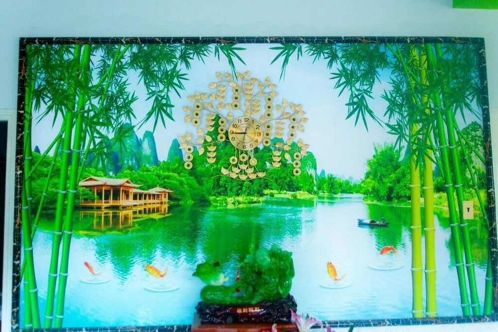 Бенче: Khach San Truong Thinh