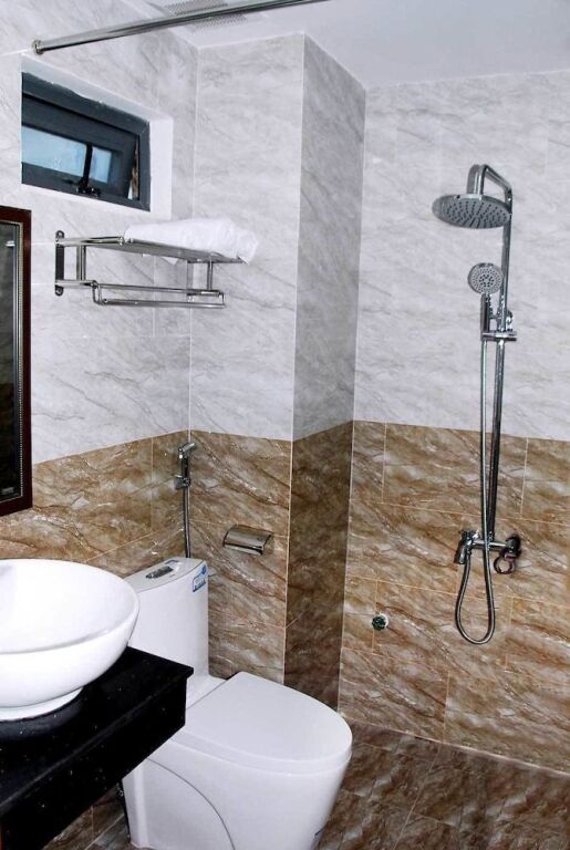 Дананг: Newera Hotel Apartment