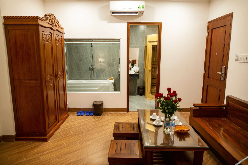 Куинён: Thanh Van Hotel