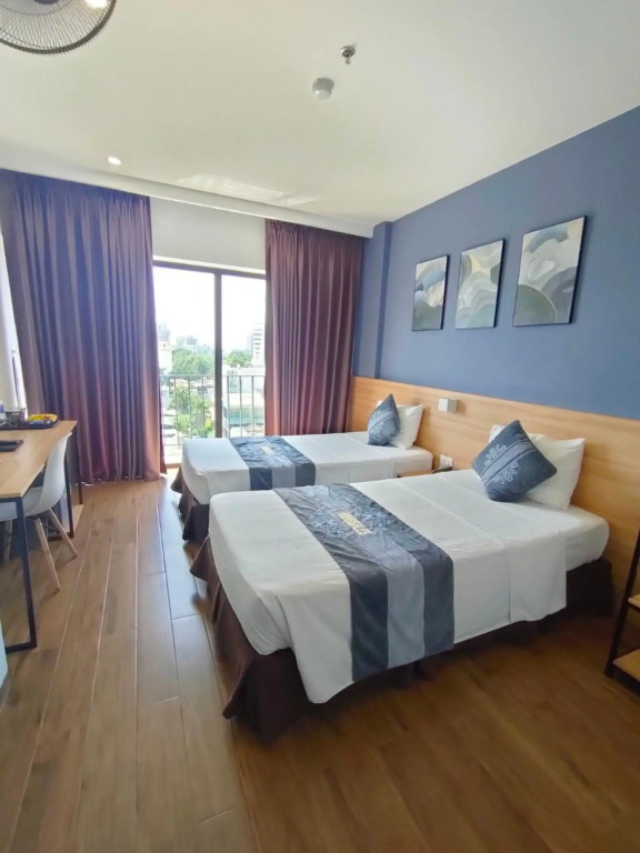 Хаулок: Kingsales Hotel