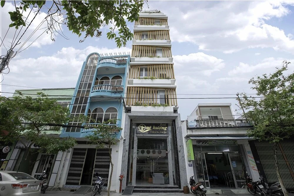Куинён: Que Huong Hotel