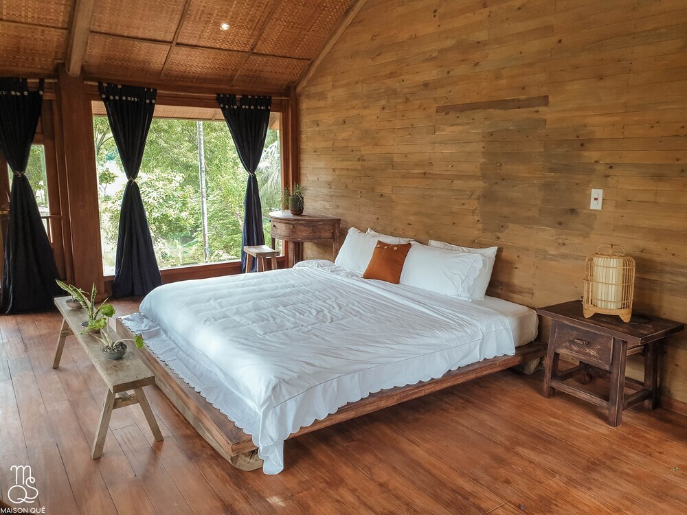 Зявьен: Maison Que