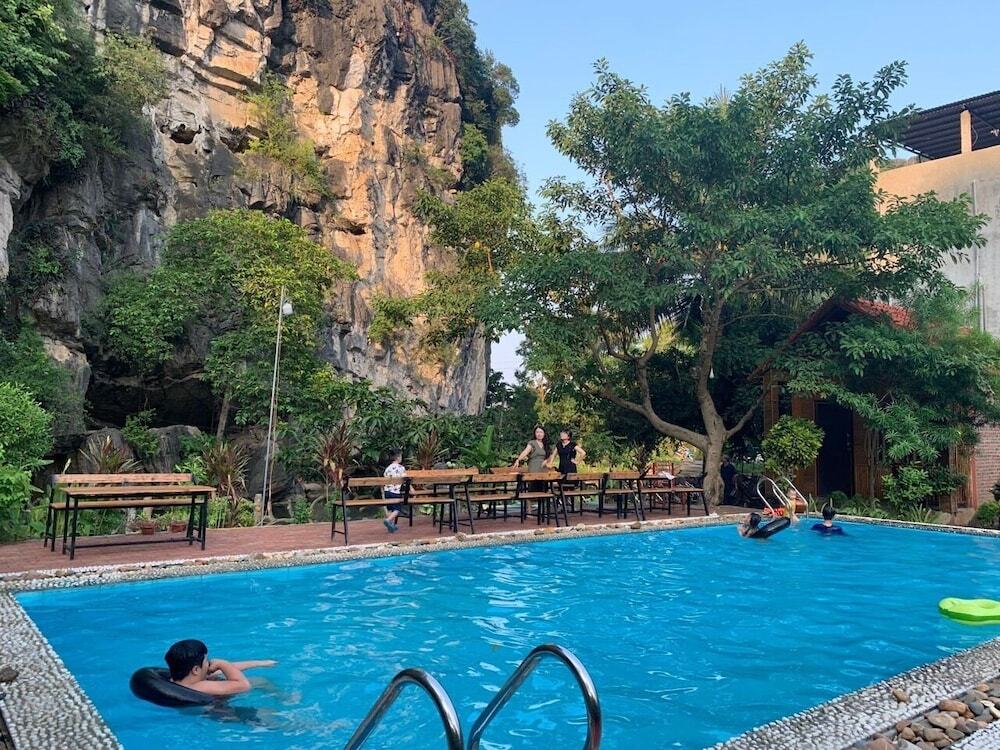 Зявьен: Tam Coc Rocky Bungalow