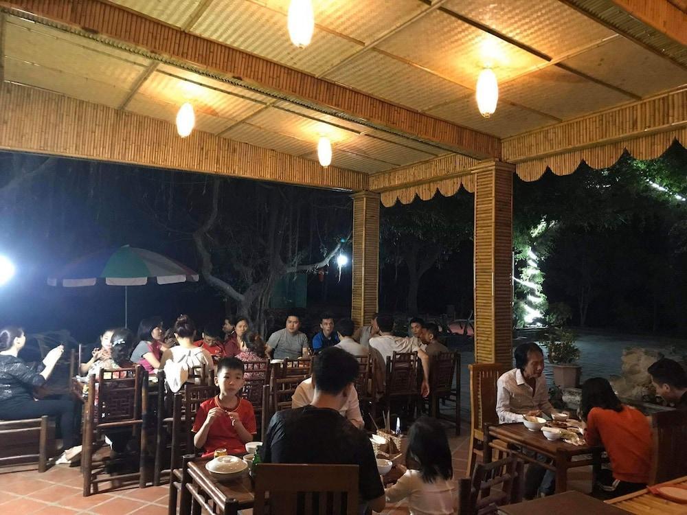 Зявьен: Tam Coc Rocky Bungalow