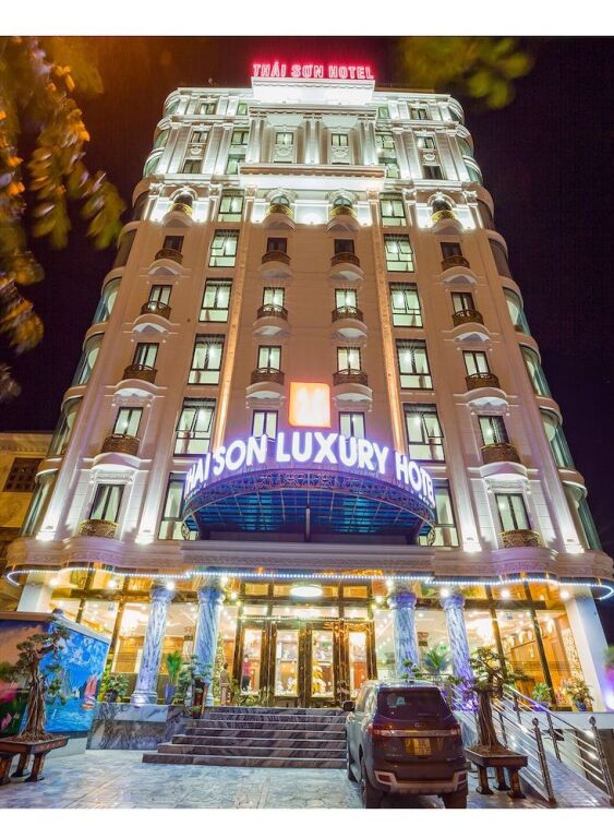 Халонг: Thai Son Luxury Hotel