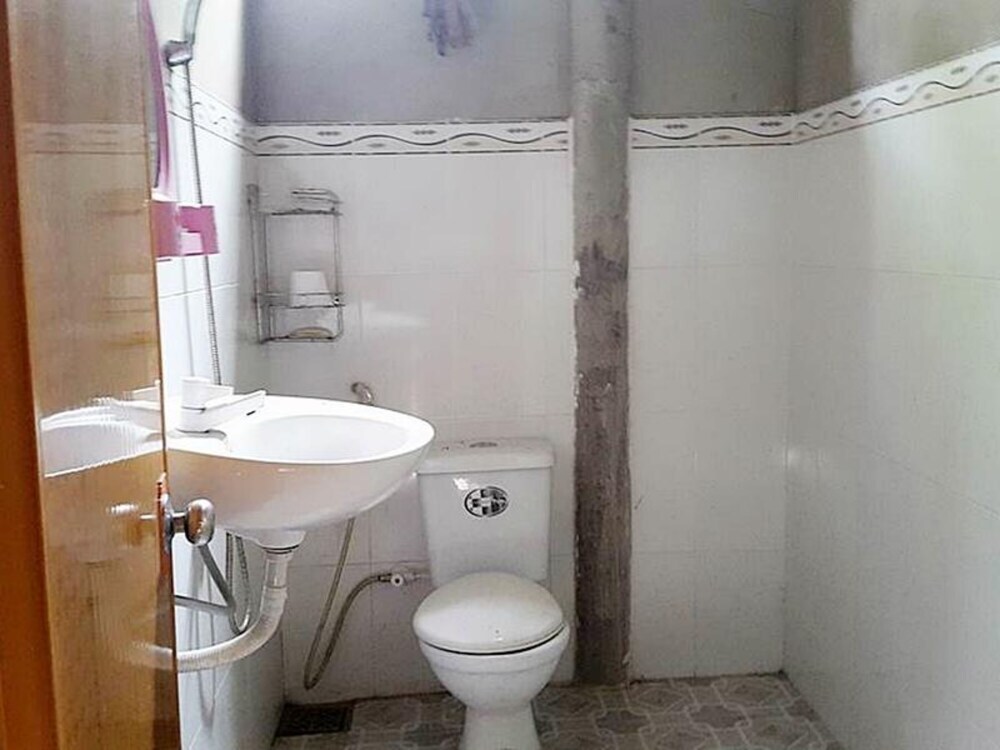 Бенче: Peaceful Homestay in the Middle of Fruit Garden - Room With two Double Beds