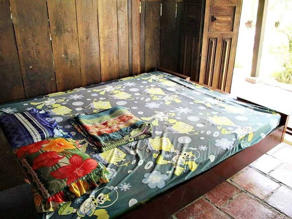 Бенче: Peaceful Homestay in the Middle of Fruit Garden - Room With Public Restroom