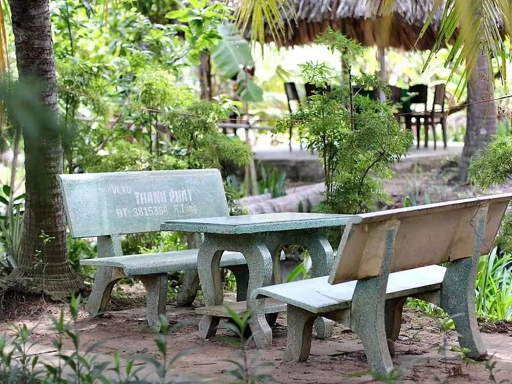 Бенче: Peaceful Homestay in the Middle of Fruit Garden - Room With Four Double Beds