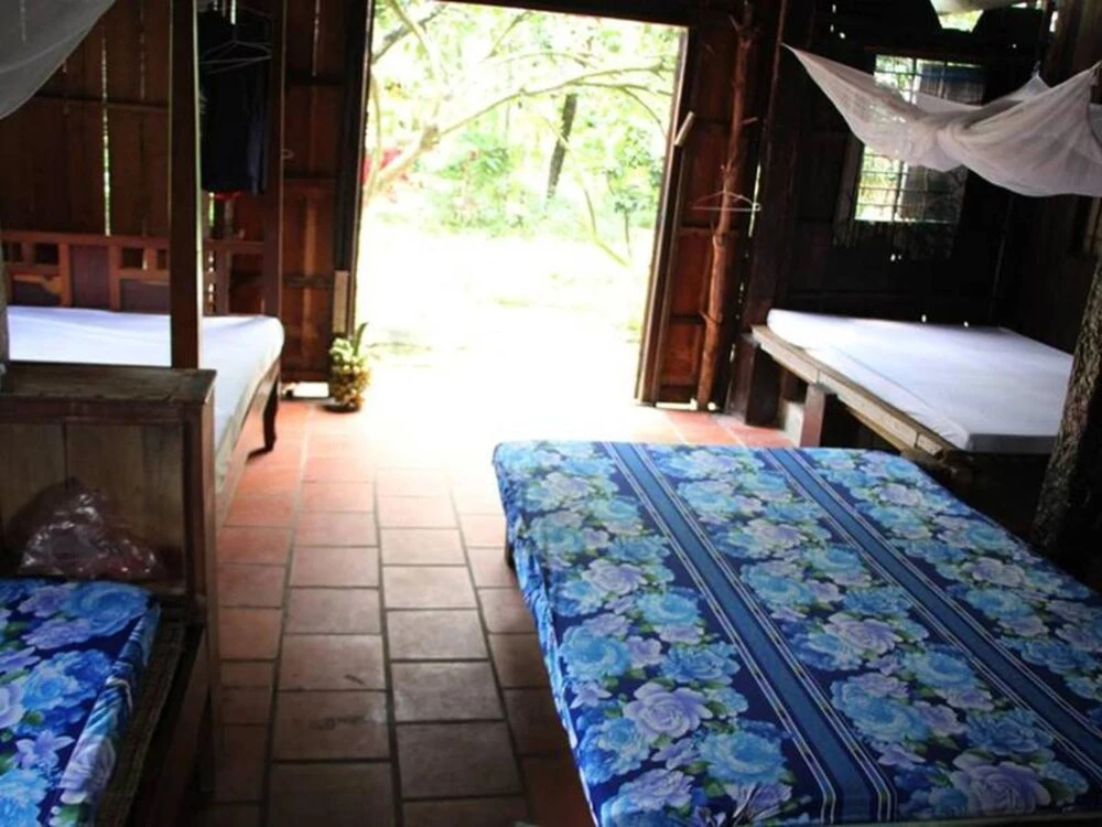 Бенче: Peaceful Homestay in the Middle of Fruit Garden - Room With Four Double Beds