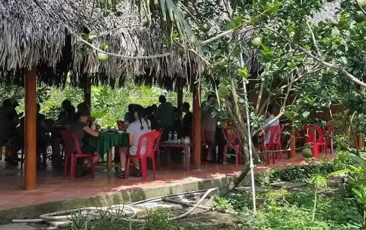 Бенче: Peaceful Homestay in the Middle of Fruit Garden - Rooms With Private Toilets