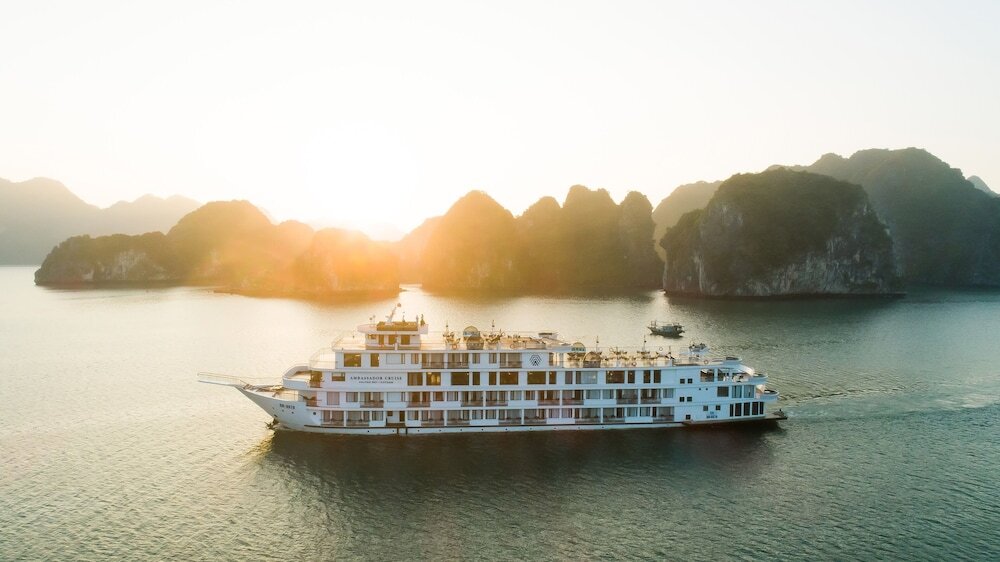 Халонг: Ambassador Cruise Halong Bay