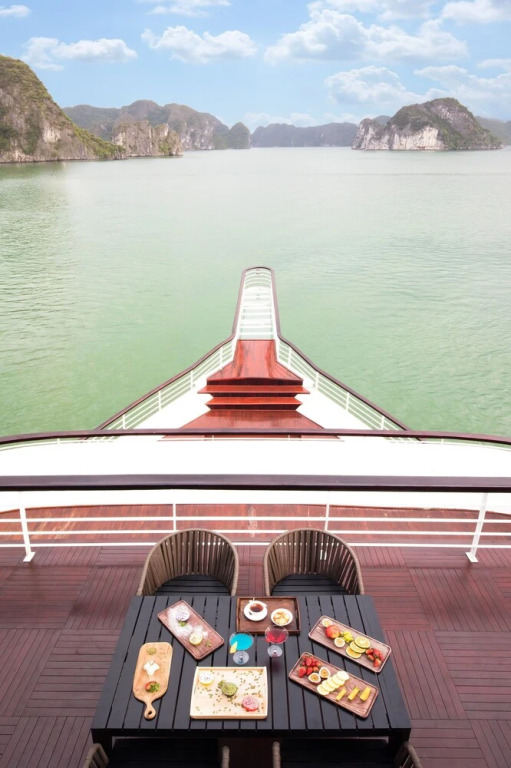 Халонг: Ambassador Cruise Halong Bay