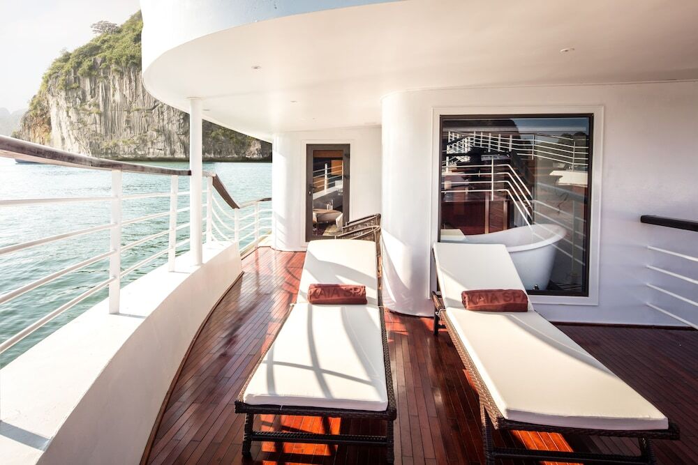 Халонг: Ambassador Cruise Halong Bay