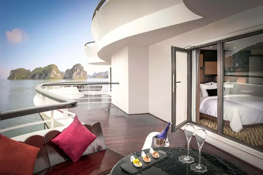 Халонг: Ambassador Cruise Halong Bay
