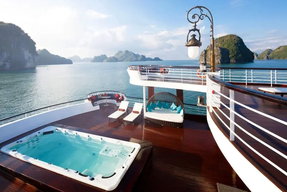 Халонг: Ambassador Cruise Halong Bay