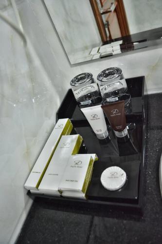 Халонг: Dayth Hotel