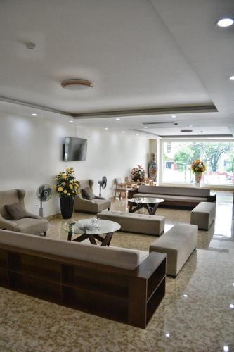 Халонг: Dayth Hotel