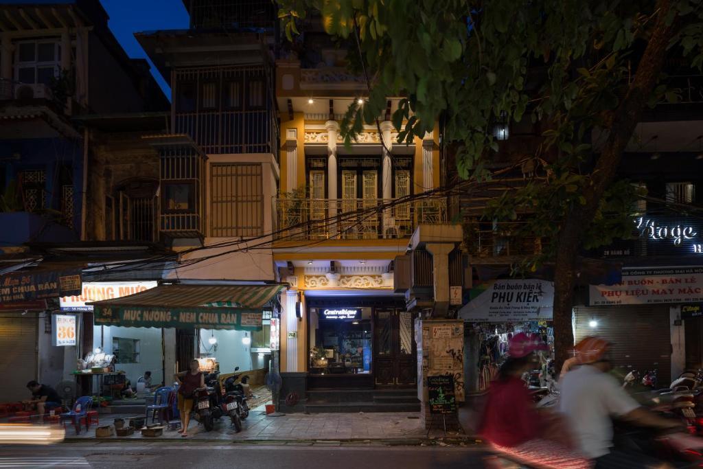 Centraltique Downtown - Bespoke Colonial House Near Hoan Kiem Lake — фото 1