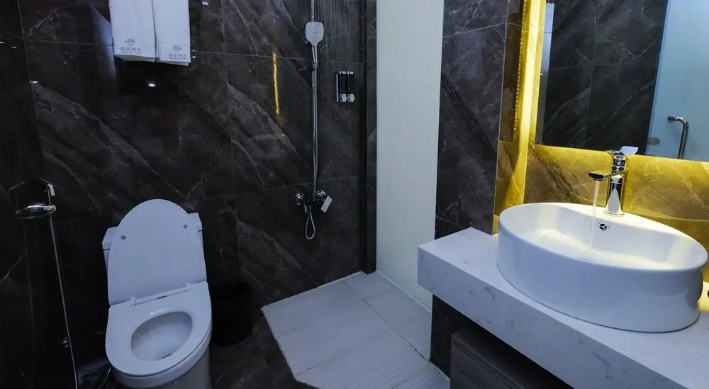 Тхузаумот: Diamond Hotel