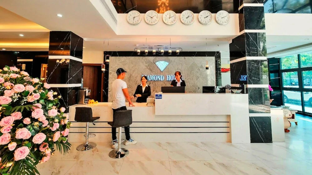 Тхузаумот: Diamond Hotel
