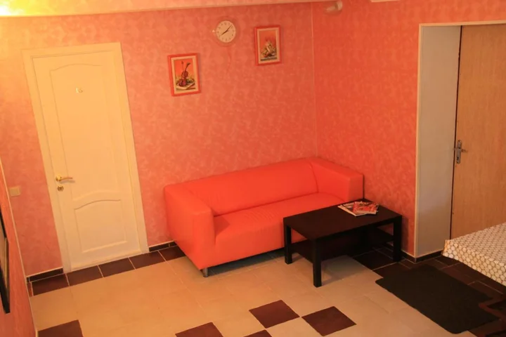 Голубицкая: Jardine Guest House