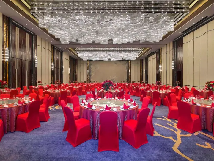 Яньтай: Pullman Yantai Center