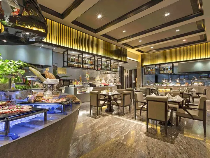 Яньтай: Pullman Yantai Center