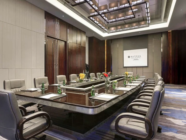 Яньтай: Pullman Yantai Center