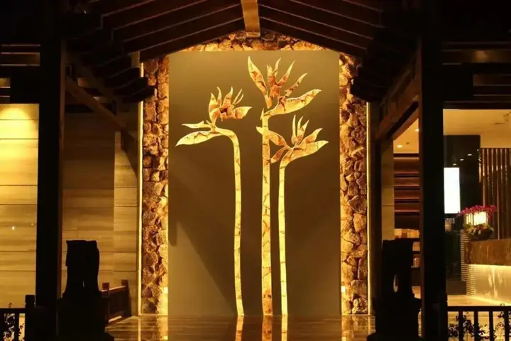 carousel image 4