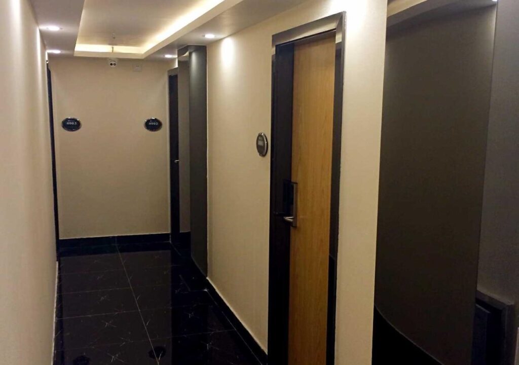Чжухай: Lizhou Hotel (Gongbei Port Light Rail Station)
