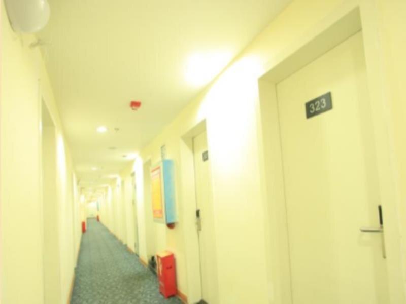 Чжанцзяцзе: 7Days Inn Zhangjiajie Huilong Road Pedestrian Street 2nd Branch