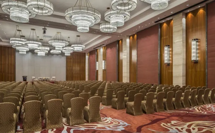 Янгиианг: HUALUXE Hotels & Resorts Yangjiang City Center by IHG