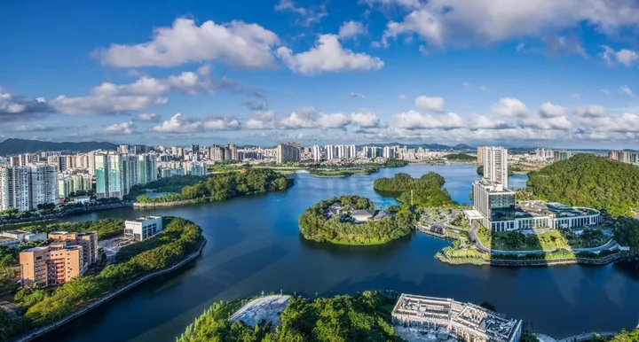 Янгиианг: HUALUXE Hotels & Resorts Yangjiang City Center by IHG