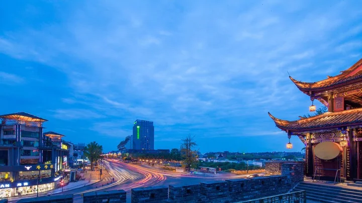 Чэнду: Holiday Inn Express Dujiangyan Downtown