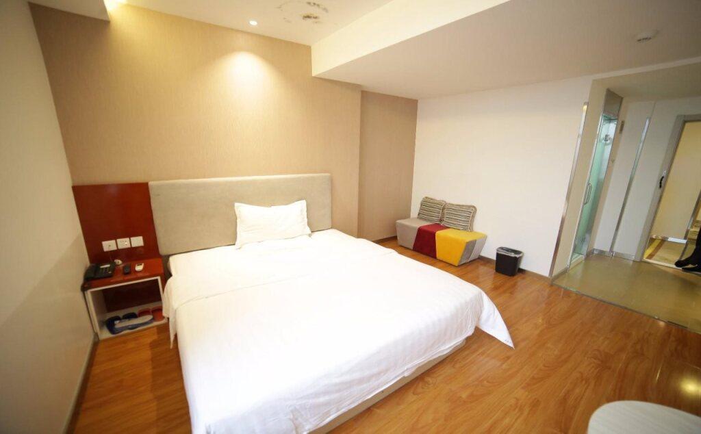 Фуян: 7 Days Inn Fuyang Railway Station Branch