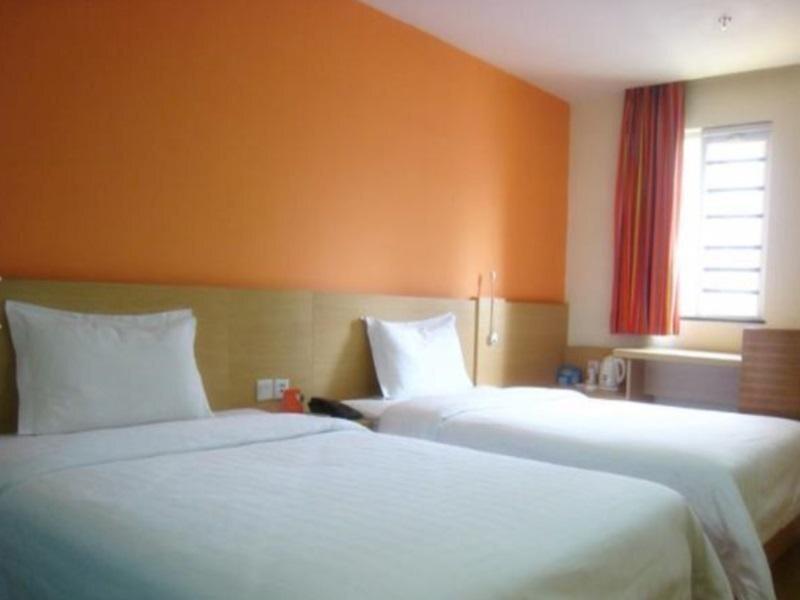 Чэнду: 7 Days Inn Chengdu Tongjin Bridge Branch