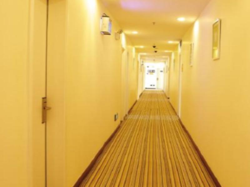 Чжэньцзян: 7 Days Inn Zhenjiang Dashikou Branch
