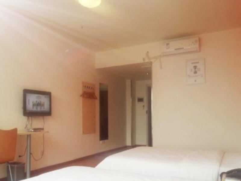 Чэнду: 7 Days Inn Chengdu Huayang Center Branch