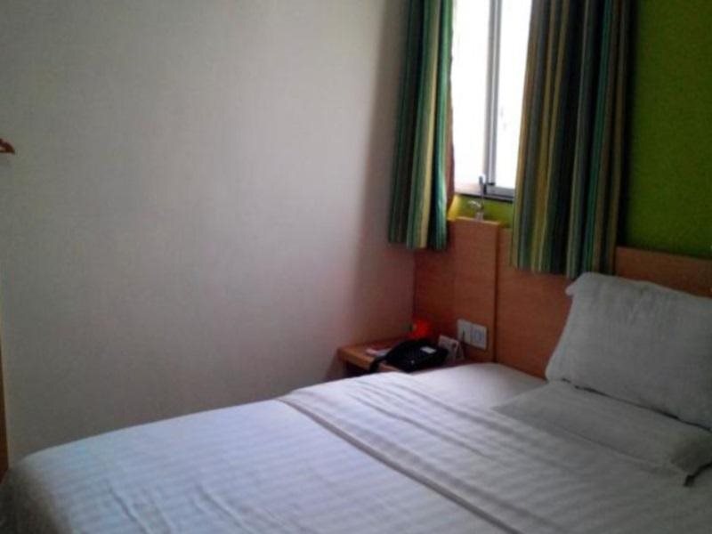 Чэнду: 7Days Inn Chengdu Xindu Baoguang Temple